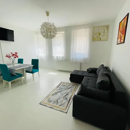 Gold Apartment